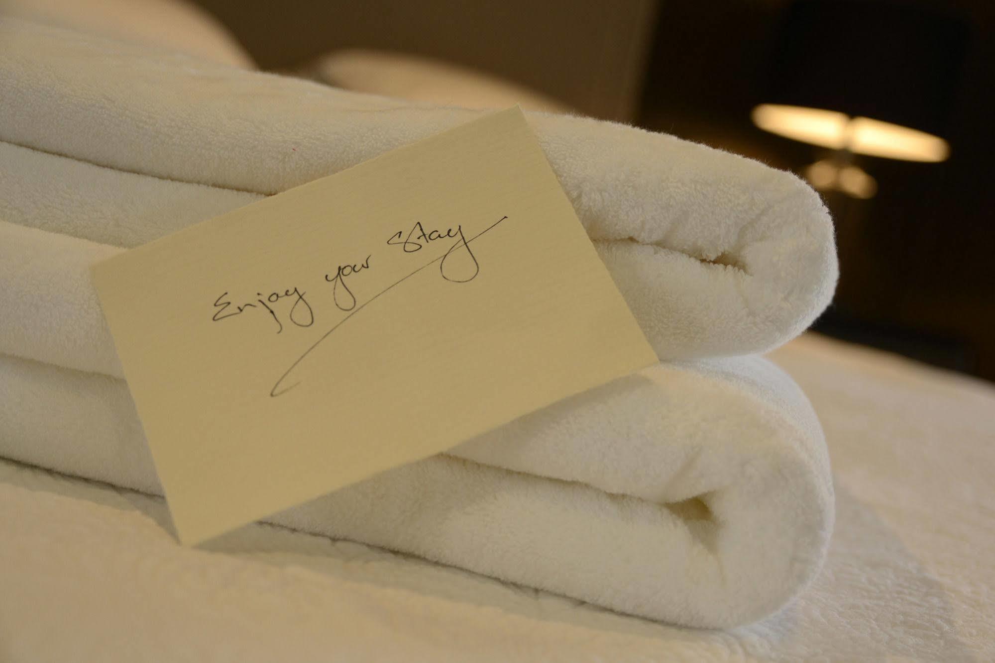 Heal House Bed & Breakfast Brisbane Bagian luar foto