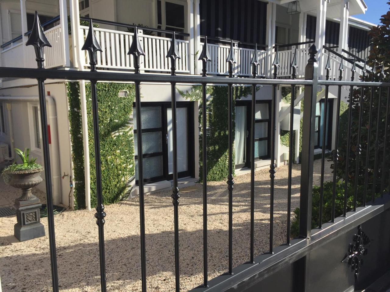 Heal House Bed & Breakfast Brisbane Bagian luar foto